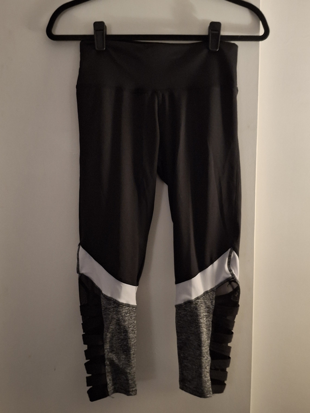 JGX Women's Black, White & Gray Athletic Leggings